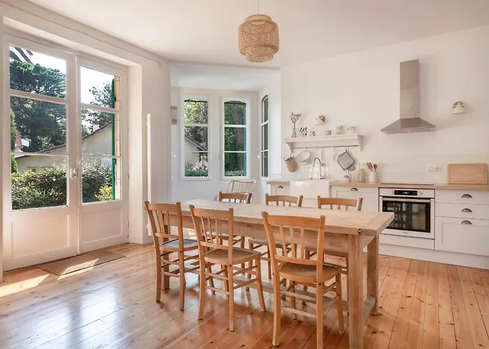 A quelques pas de la plage coquet appartement pour un sejour a La Baule